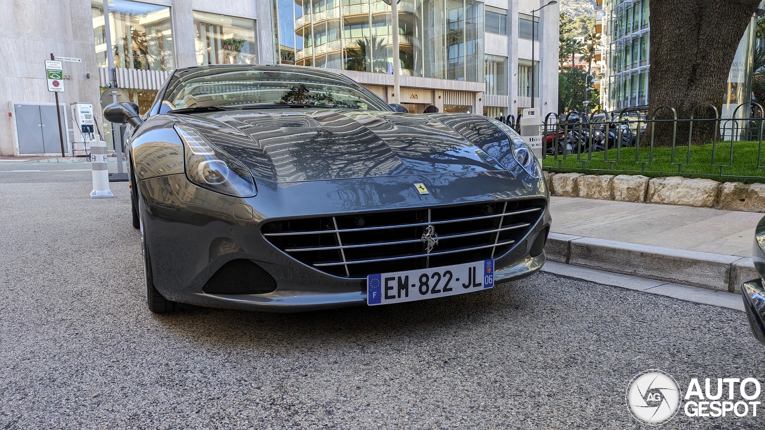 Ferrari California T