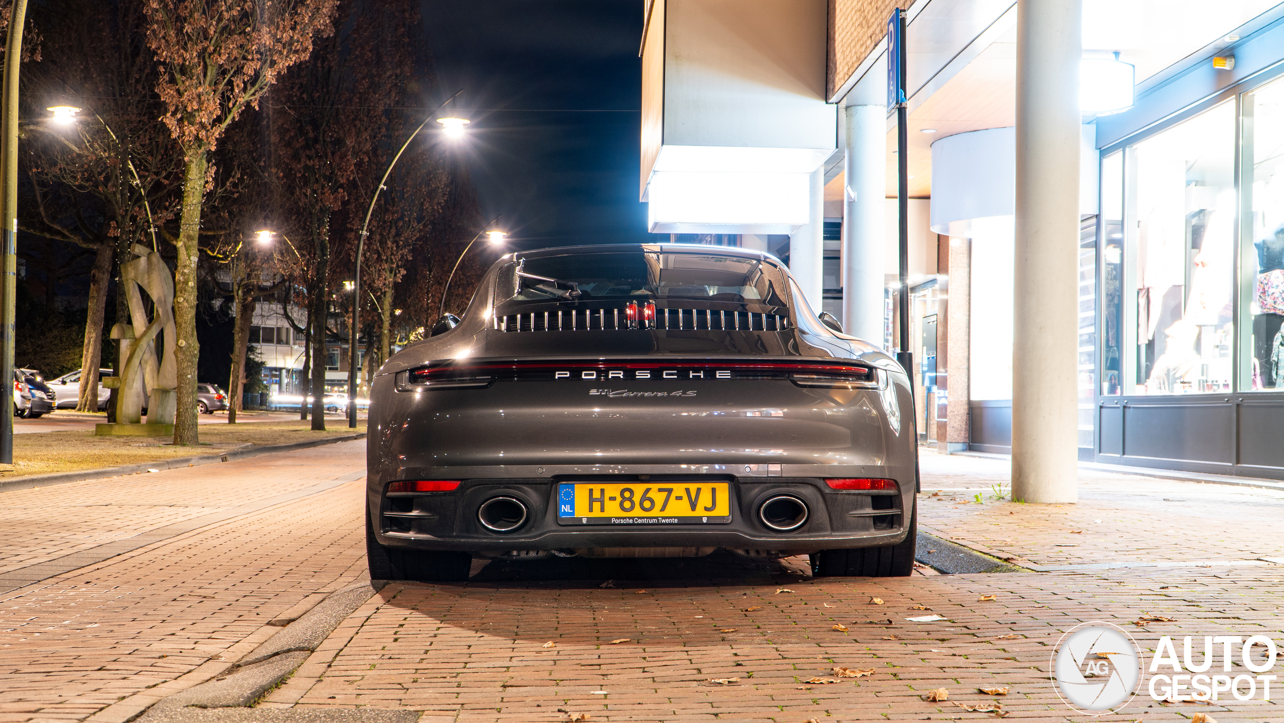 Porsche 992 Carrera 4S