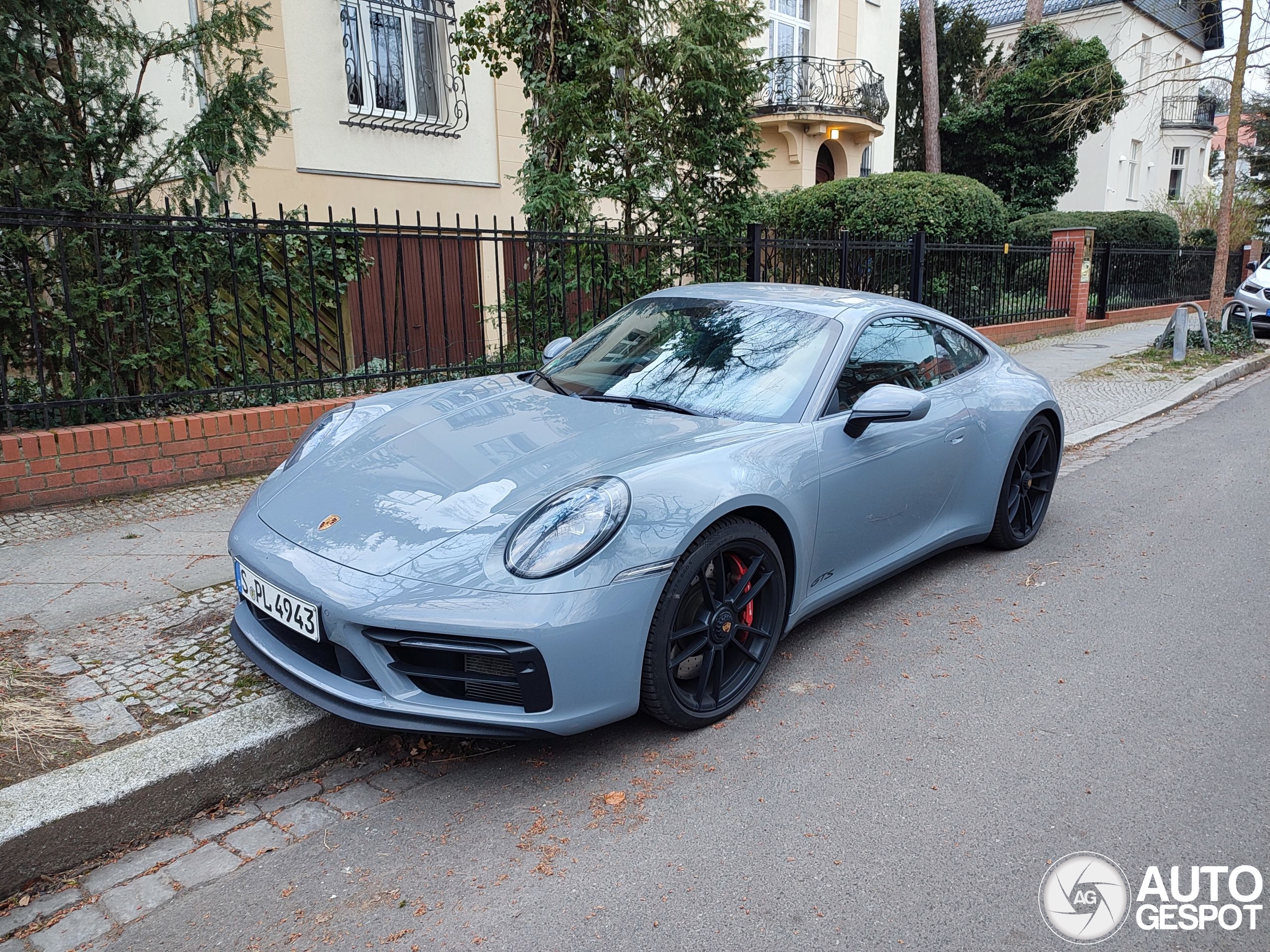 Porsche 992 Carrera GTS