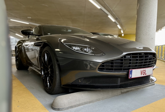 Aston Martin DB11 AMR