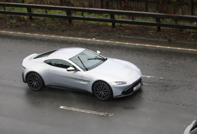 Aston Martin V8 Vantage 2018