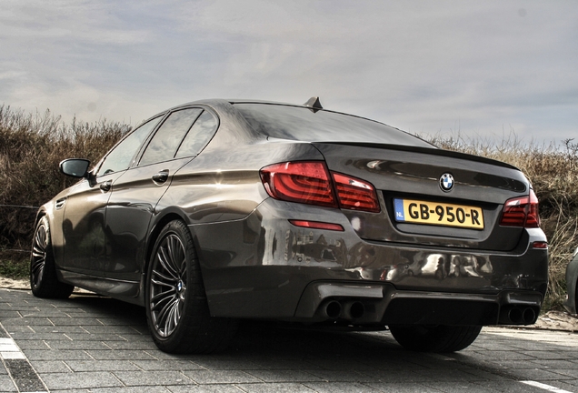 BMW M5 F10 2011