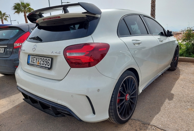 Mercedes-AMG A 45 W176 2015