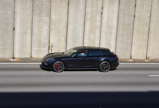 Porsche 971 Panamera Turbo Sport Turismo