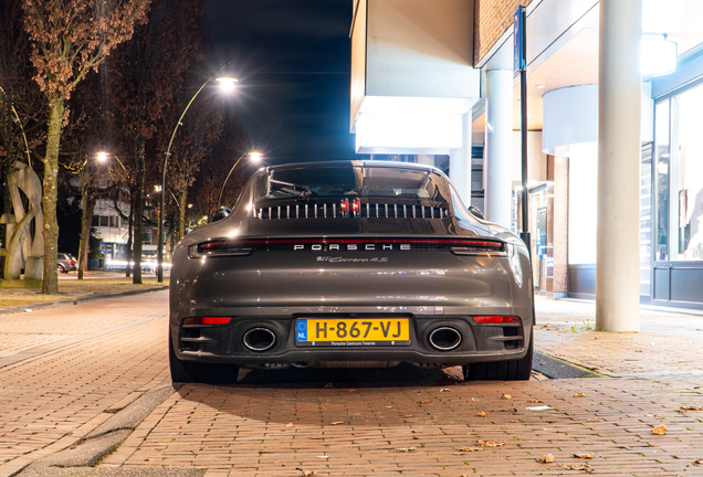 Porsche 992 Carrera 4S