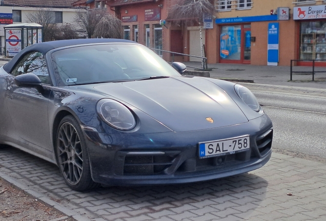 Porsche 992 Carrera 4S Cabriolet