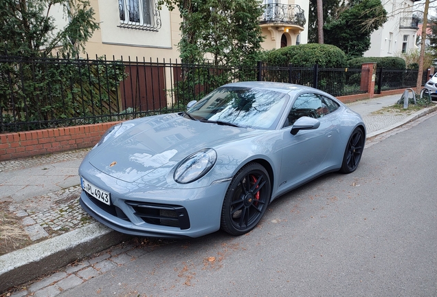 Porsche 992 Carrera GTS