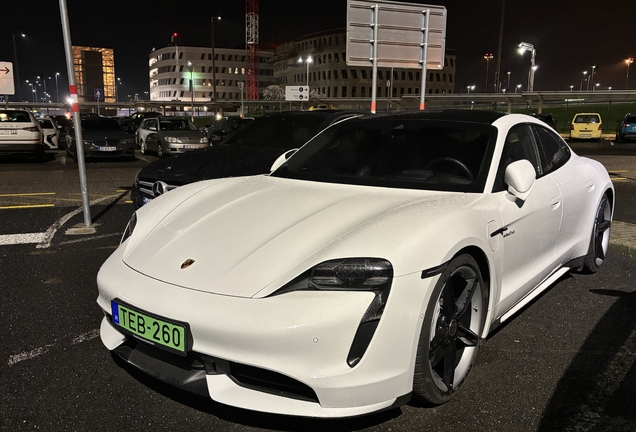 Porsche Taycan Turbo