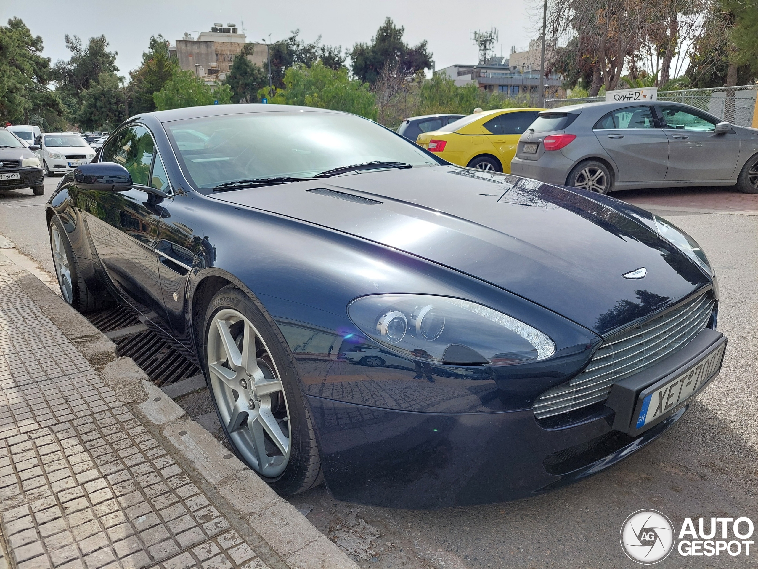 Aston Martin V8 Vantage