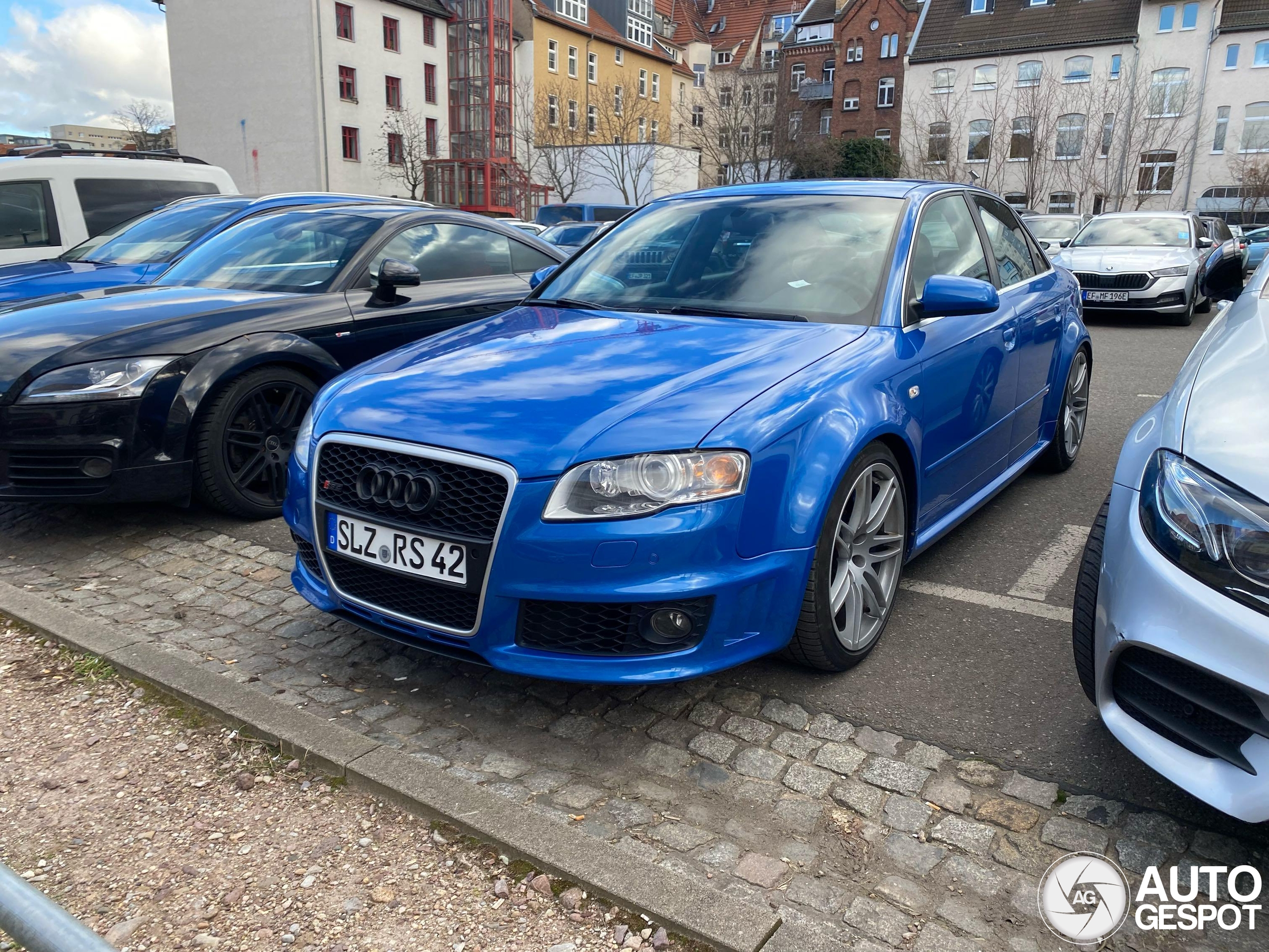 Audi RS4 Sedan