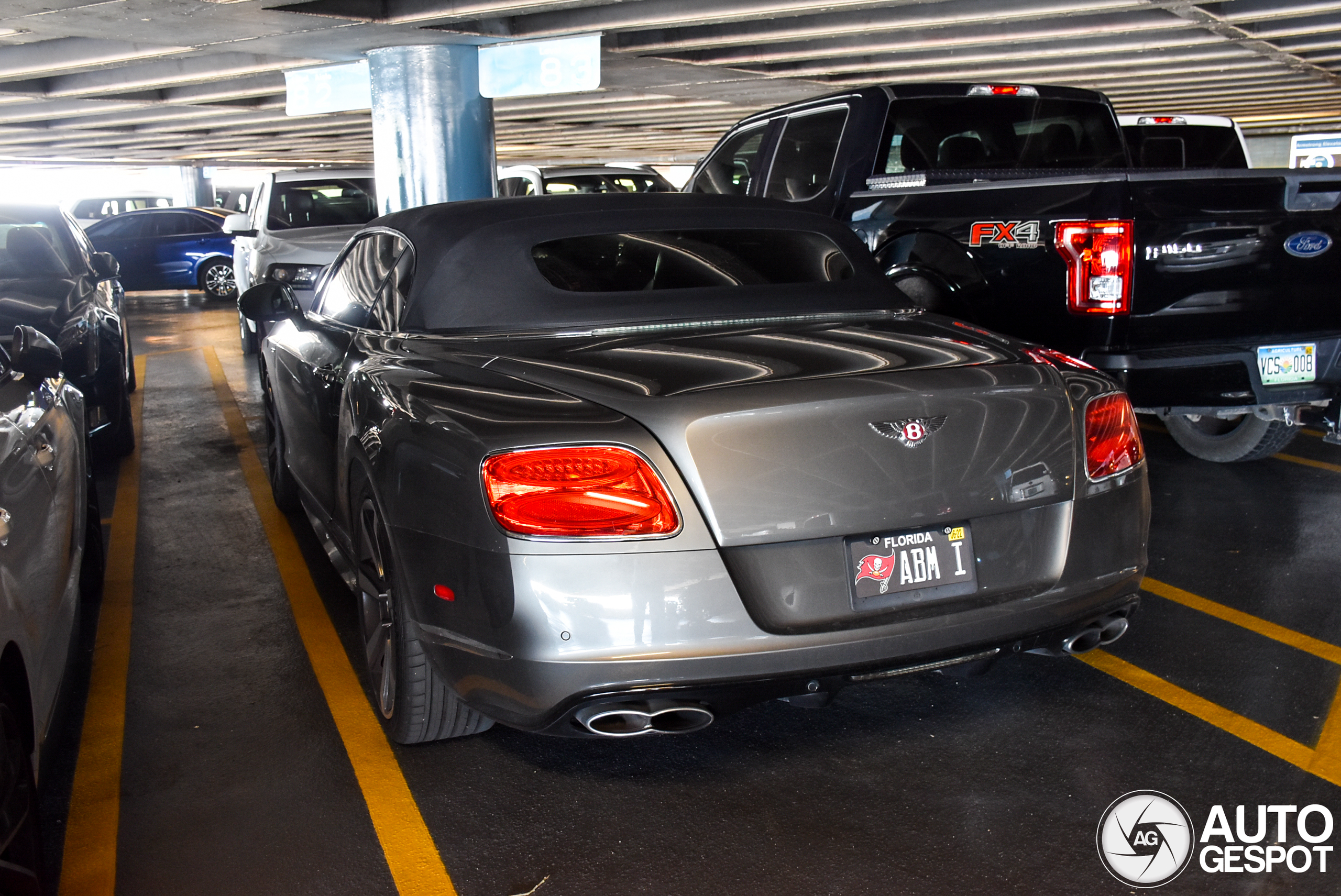 Bentley Continental GTC V8