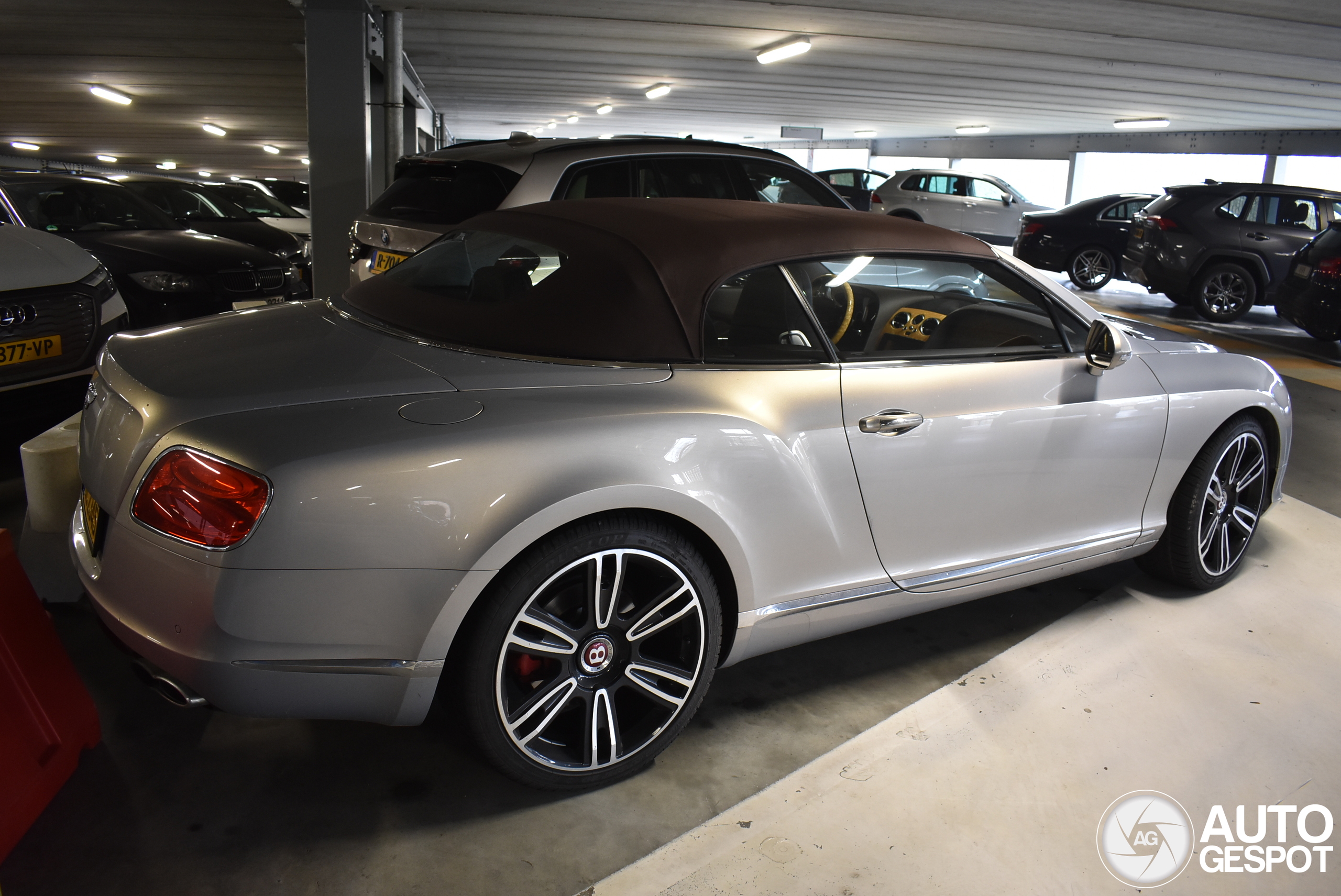 Bentley Continental GTC V8