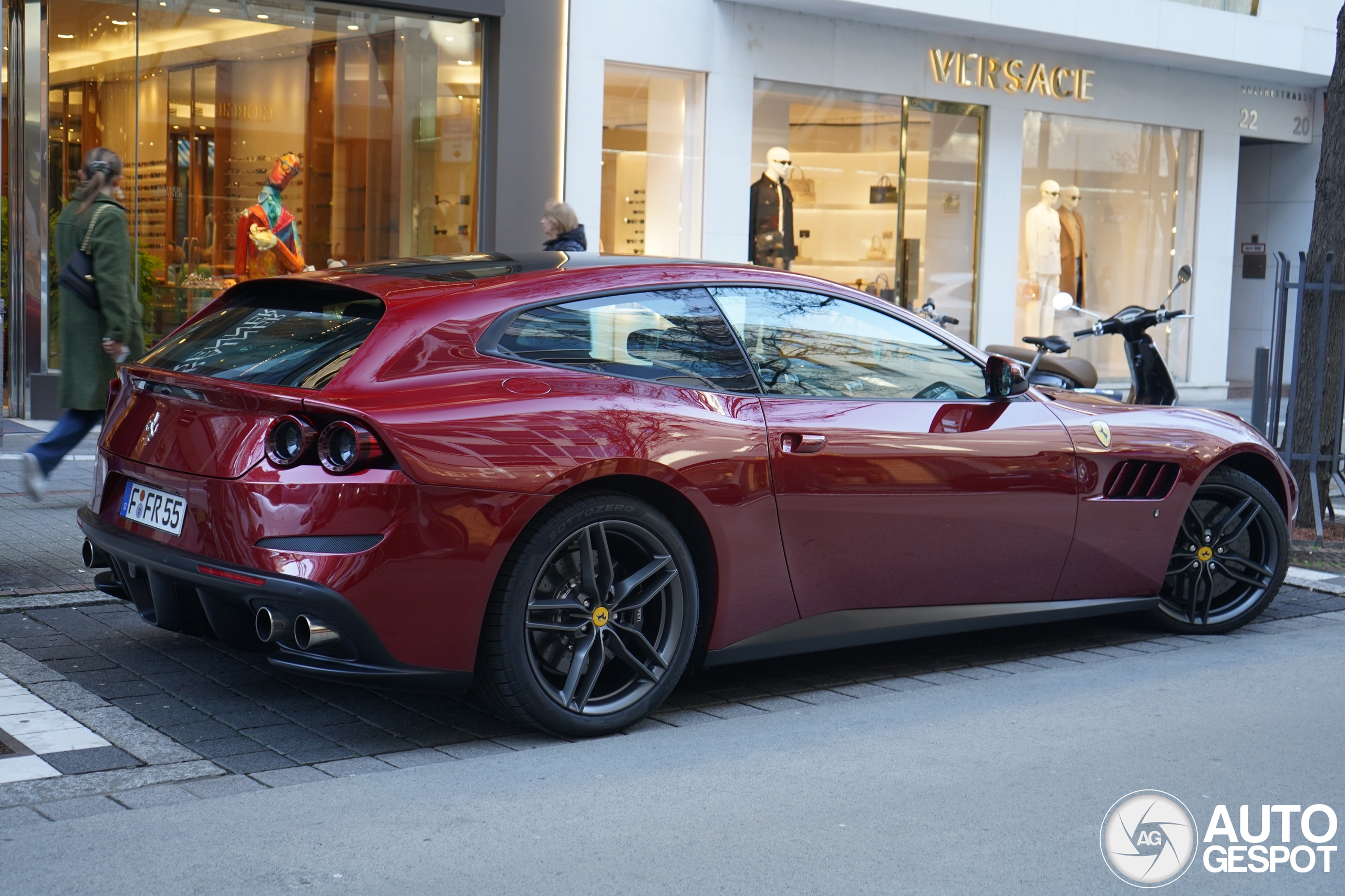 Ferrari GTC4Lusso