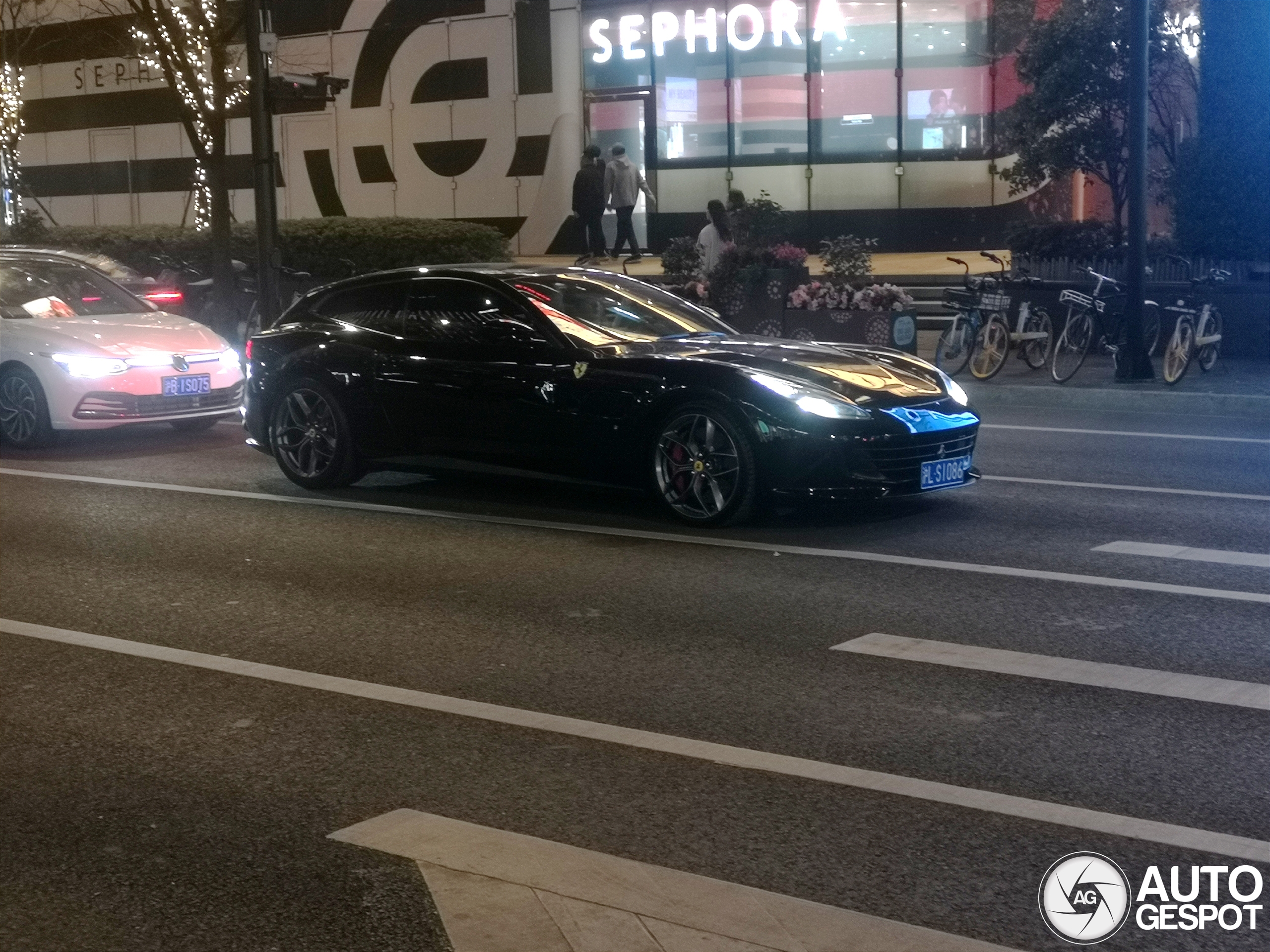 Ferrari GTC4Lusso T