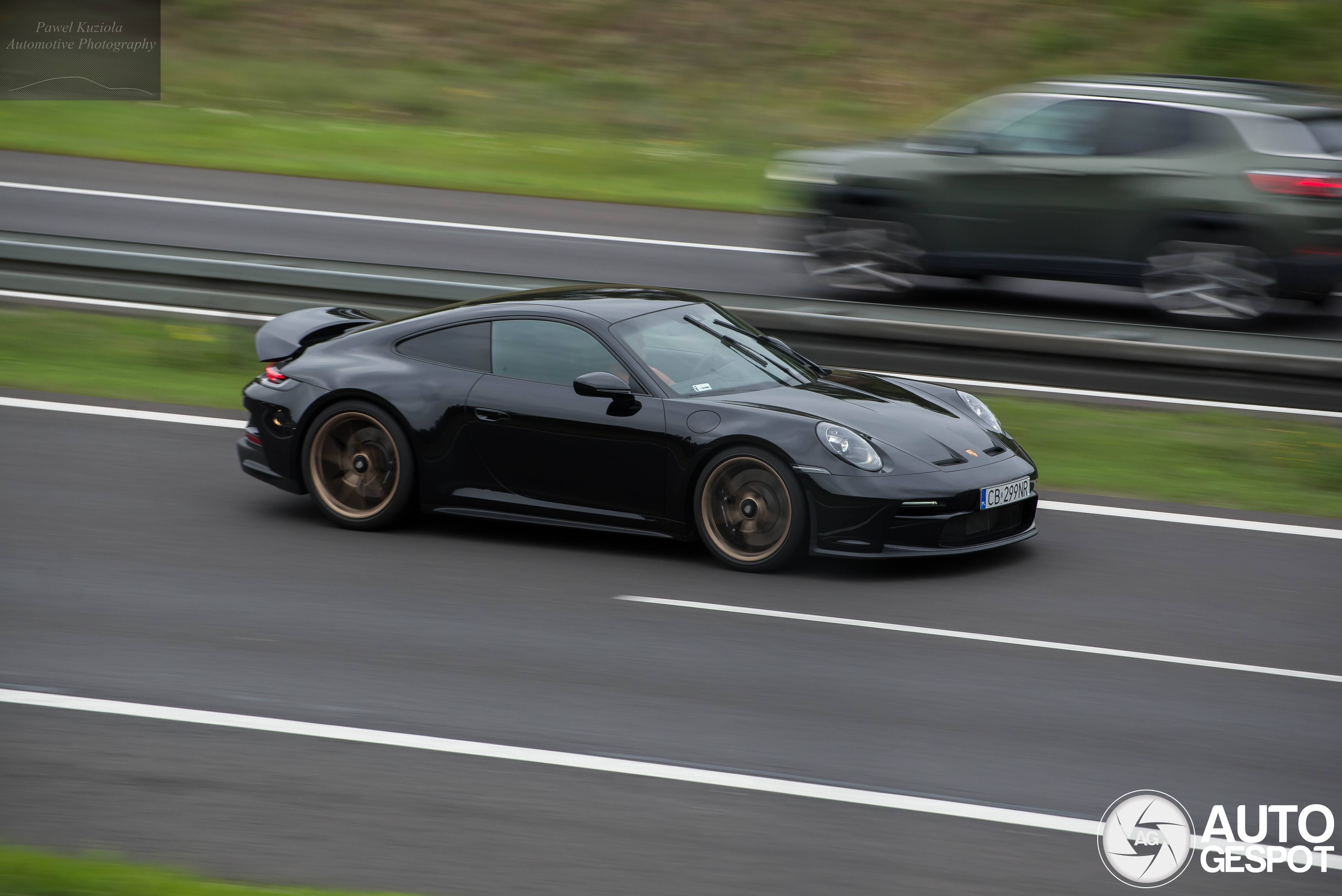 Porsche 992 GT3 Touring