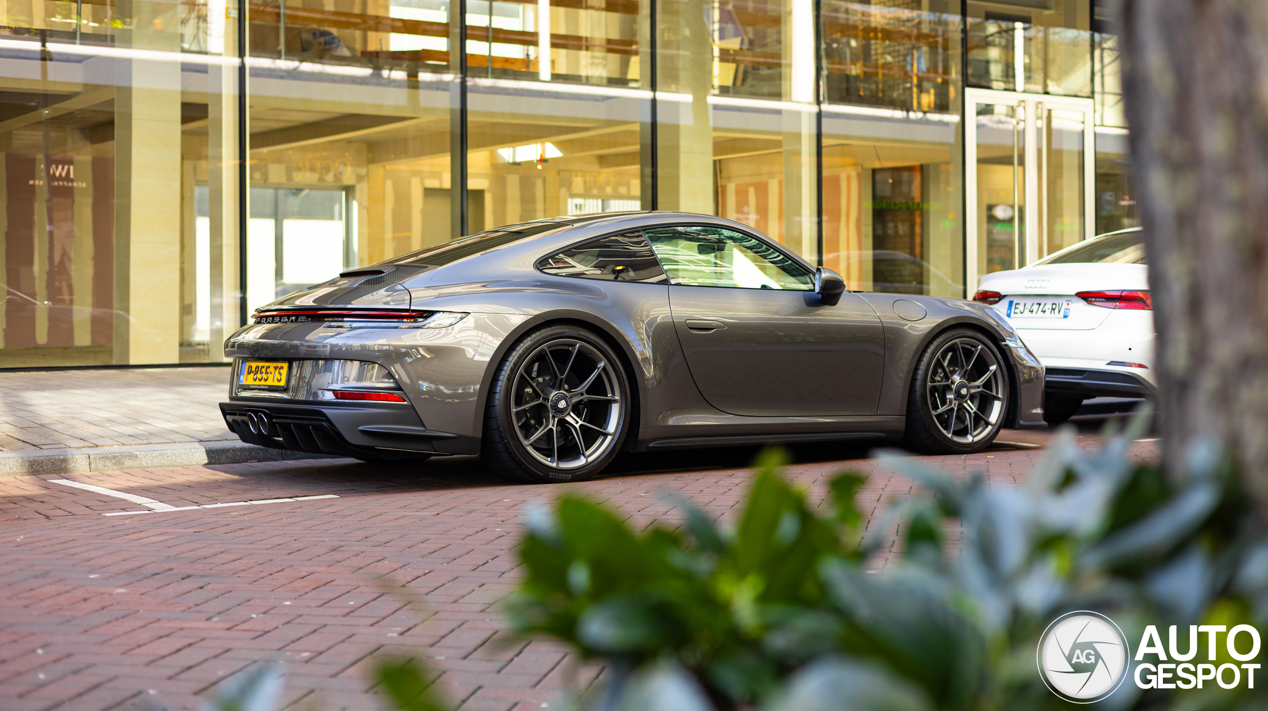 Porsche 992 GT3 Touring