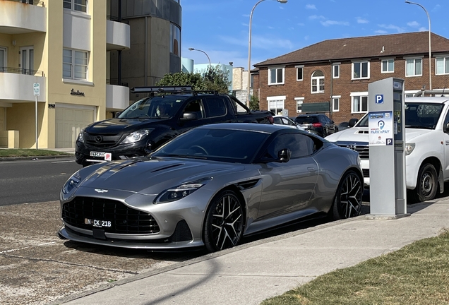 Aston Martin DB12