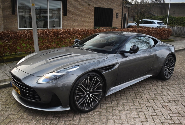 Aston Martin DB12