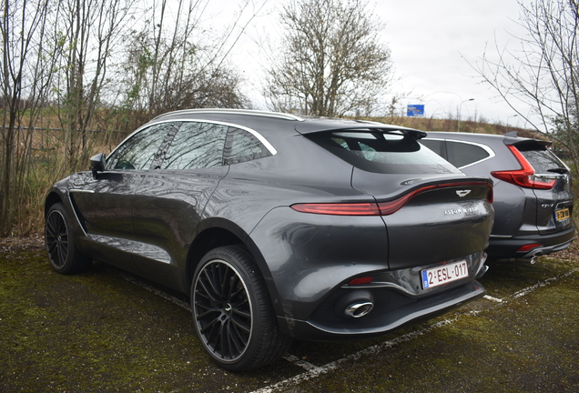 Aston Martin DBX