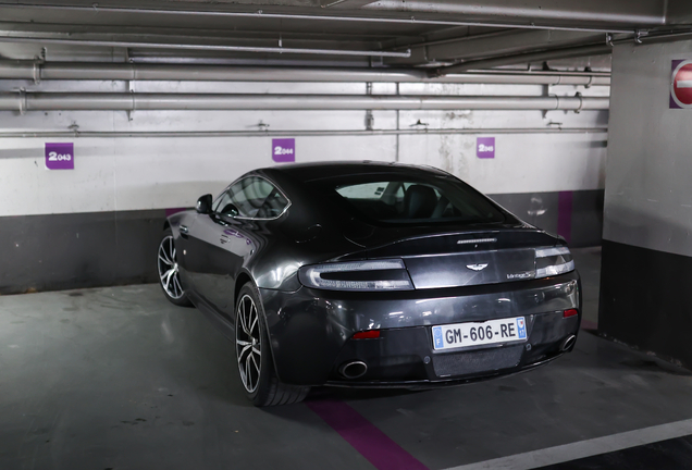 Aston Martin V8 Vantage S