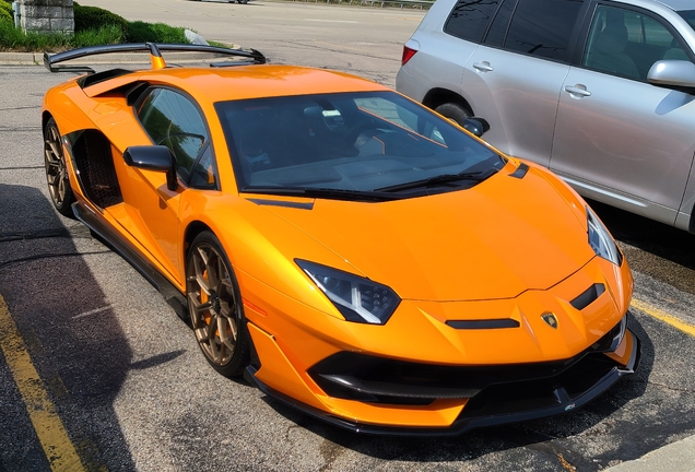 Lamborghini Aventador LP770-4 SVJ