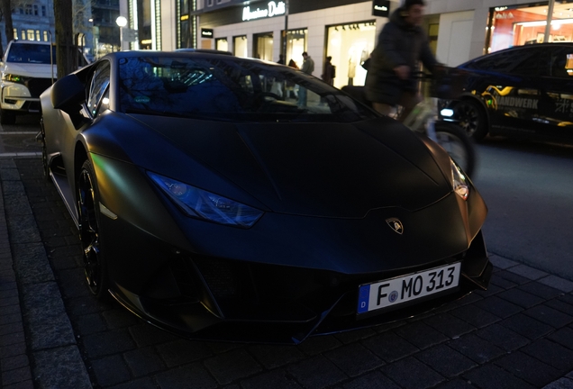 Lamborghini Huracán LP640-4 EVO