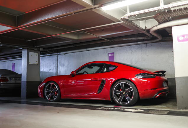 Porsche 718 Cayman S