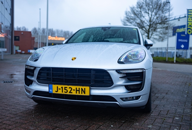 Porsche 95B Macan GTS