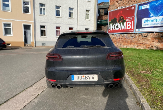 Porsche 95B Macan GTS