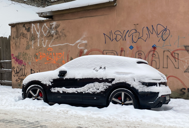 Porsche 95B Macan GTS MkIII