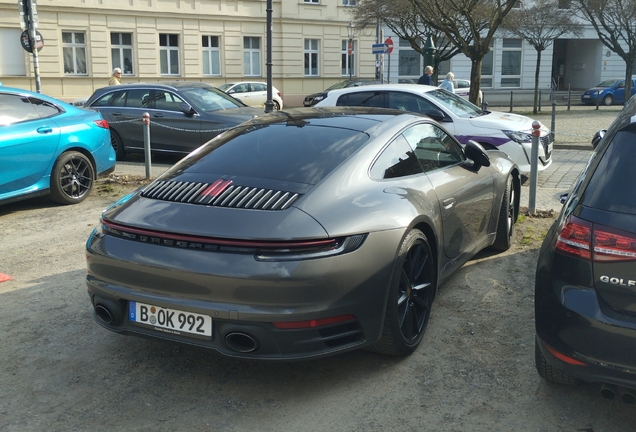 Porsche 992 Carrera 4S