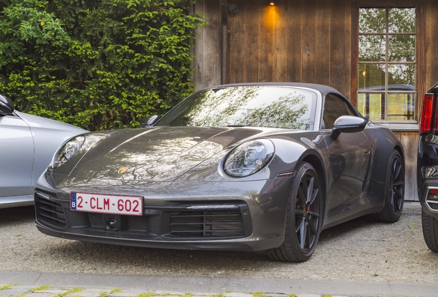 Porsche 992 Carrera 4S Cabriolet