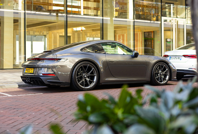 Porsche 992 GT3 Touring