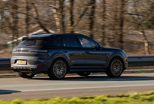 Porsche 9YA Cayenne Turbo E-Hybrid