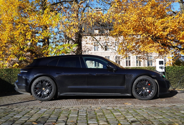 Porsche Taycan GTS Sport Turismo