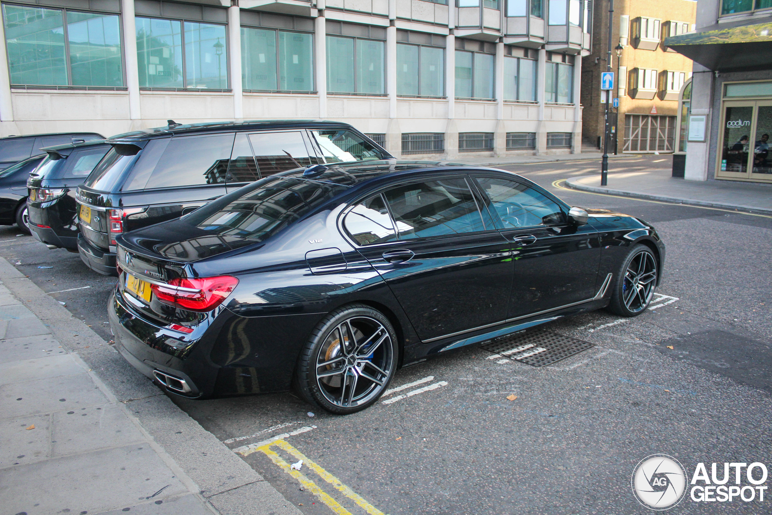 BMW M760Li xDrive