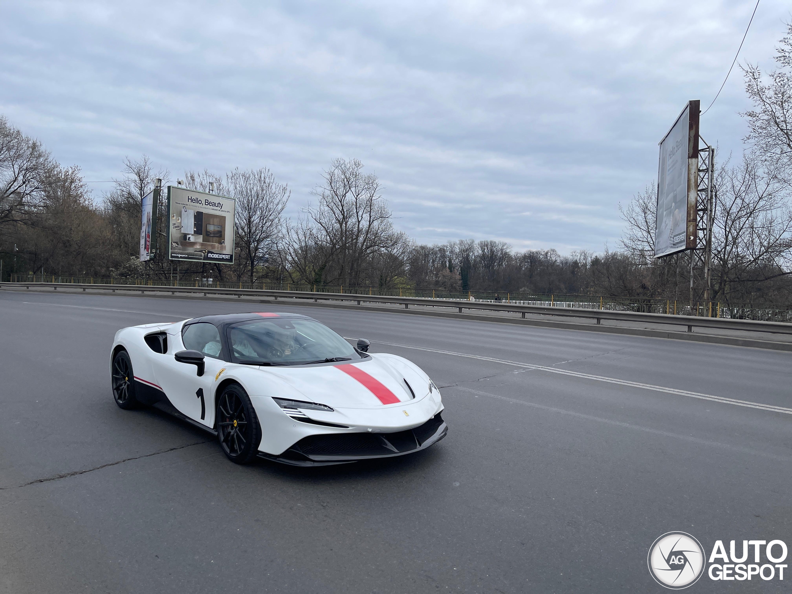 Ferrari SF90 Spider