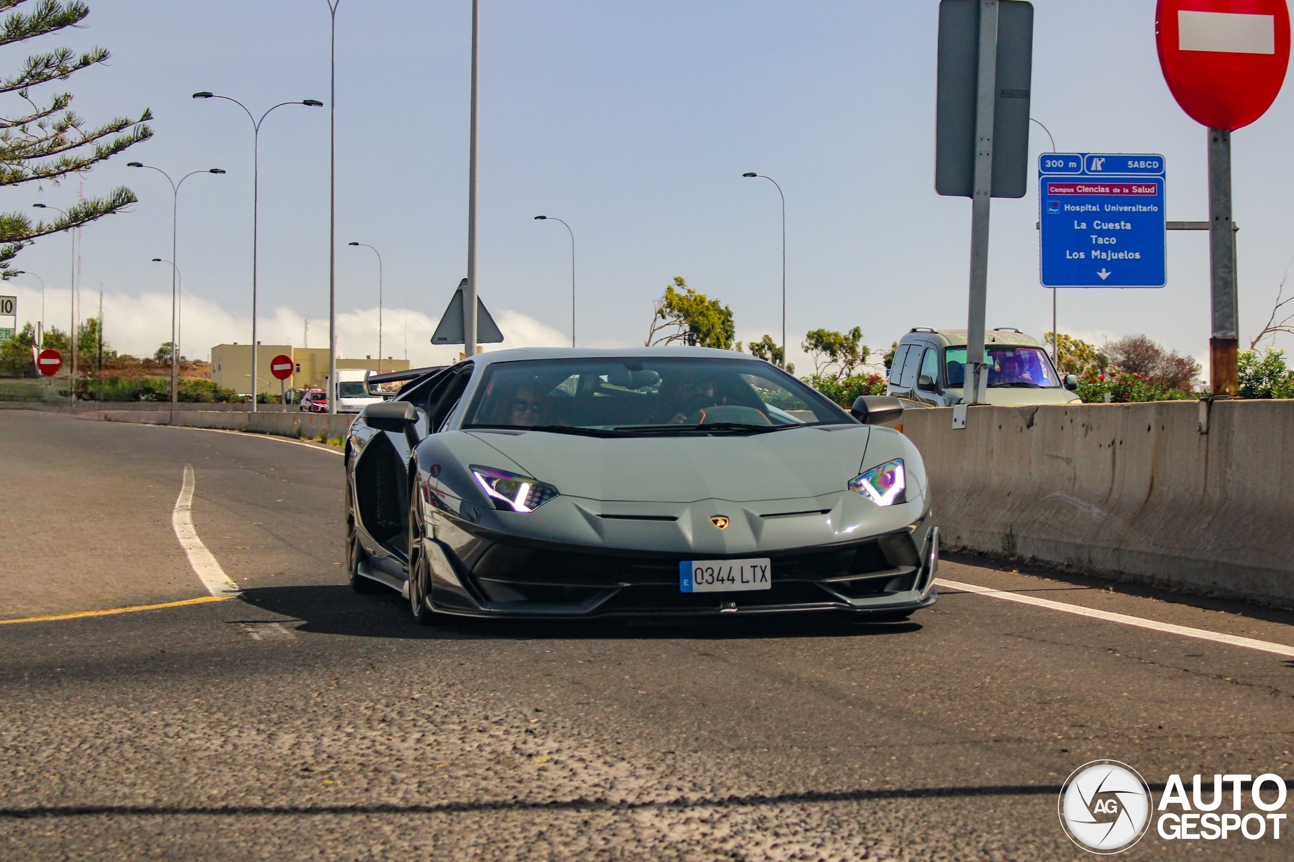 Lamborghini Aventador LP770-4 SVJ geniet van het Spaanse eiland Tenerife