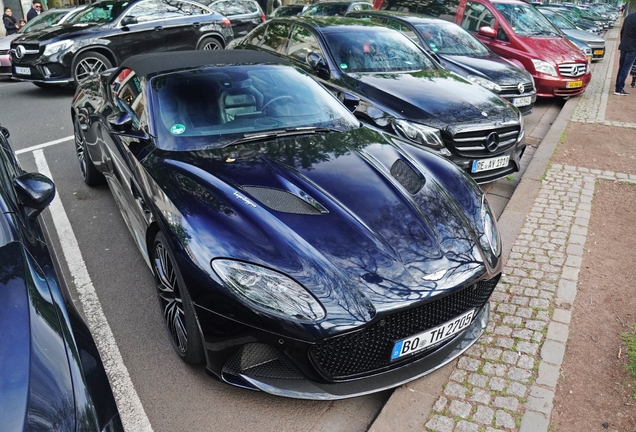 Aston Martin DBS Superleggera Volante