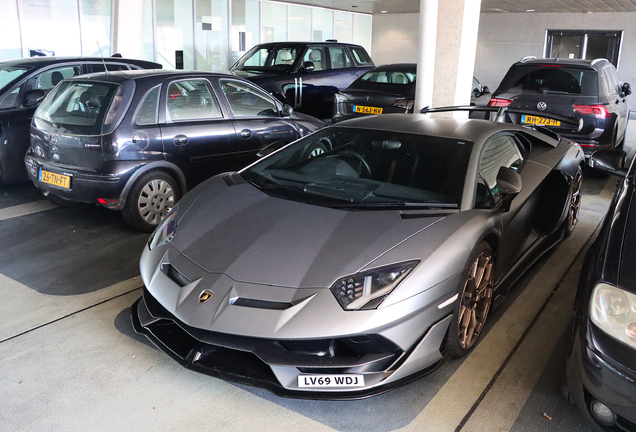 Lamborghini Aventador LP770-4 SVJ