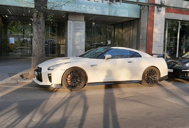 Nissan GT-R 2017