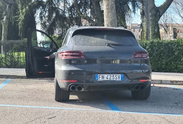 Porsche 95B Macan GTS