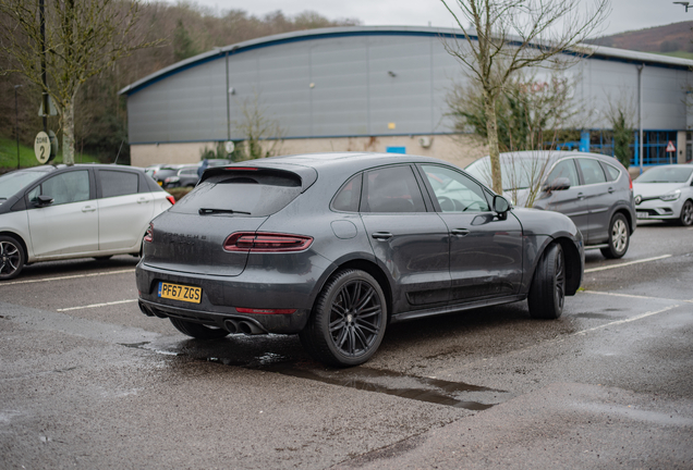 Porsche 95B Macan Turbo