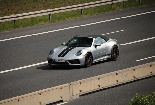 Porsche 992 Carrera 4 GTS Cabriolet