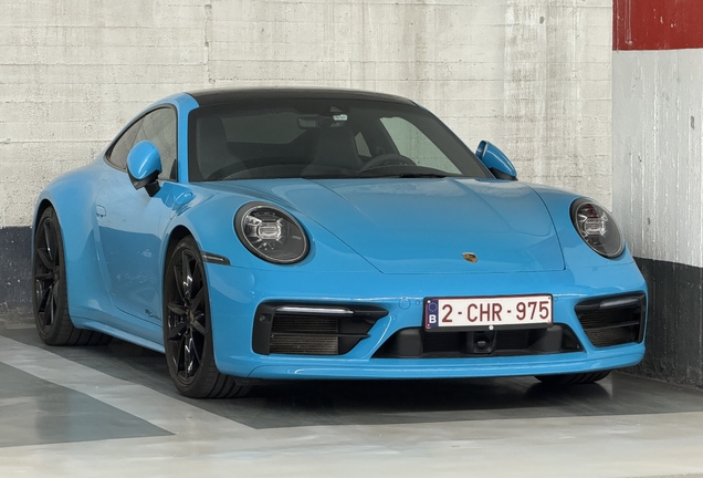 Porsche 992 Carrera 4S