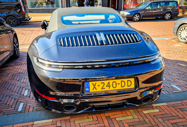 Porsche 992 Carrera 4S Cabriolet