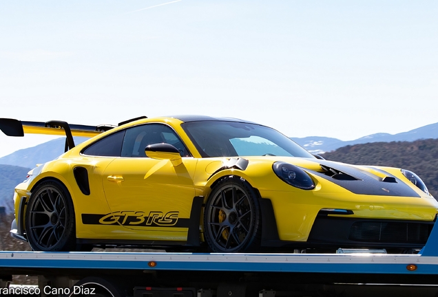 Porsche 992 GT3 RS Weissach Package