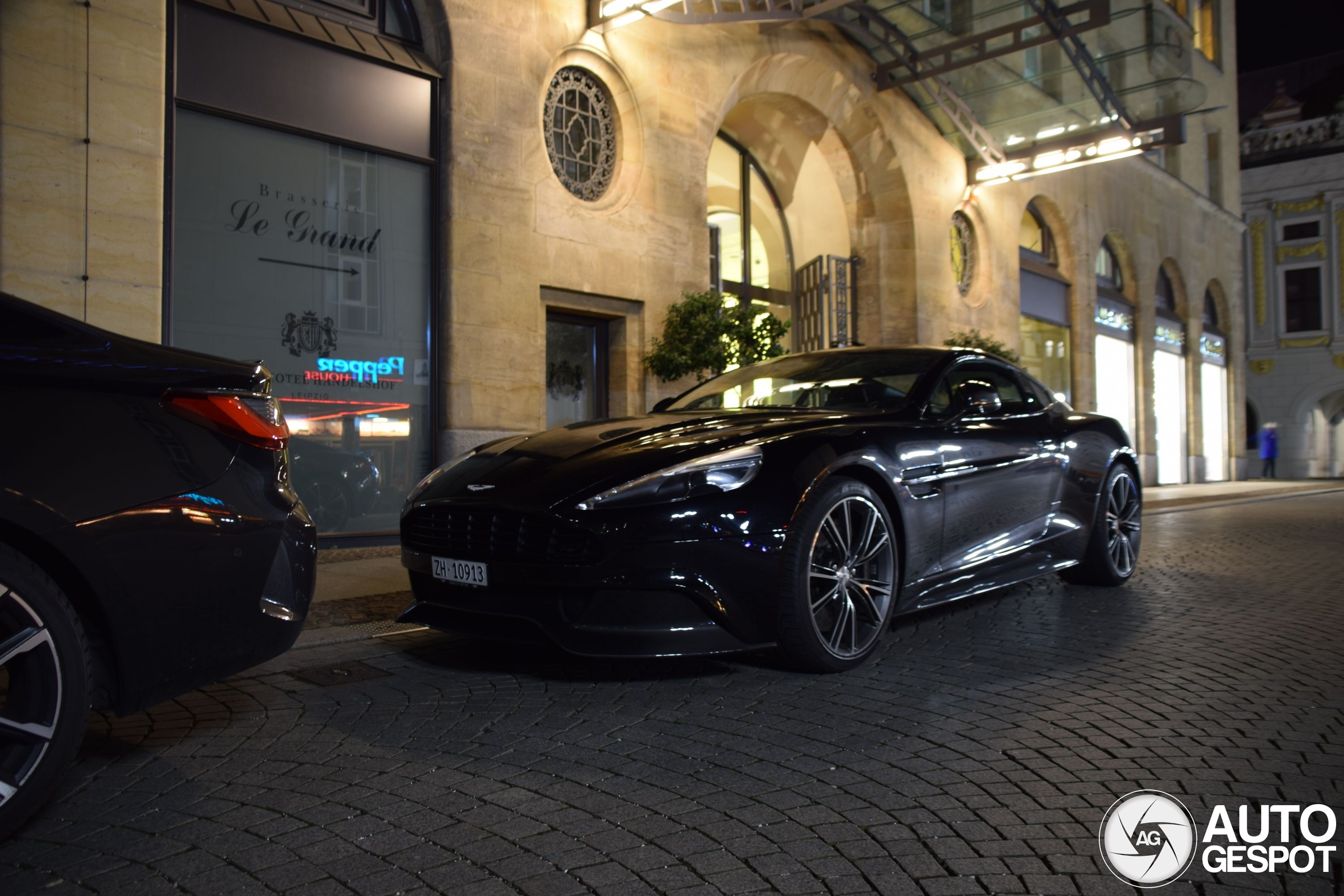 Aston Martin Vanquish 2013