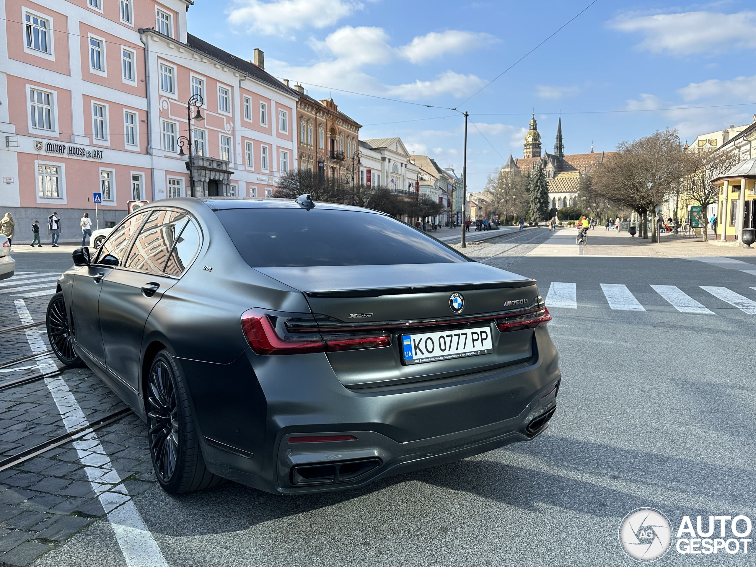 BMW M760Li xDrive 2019