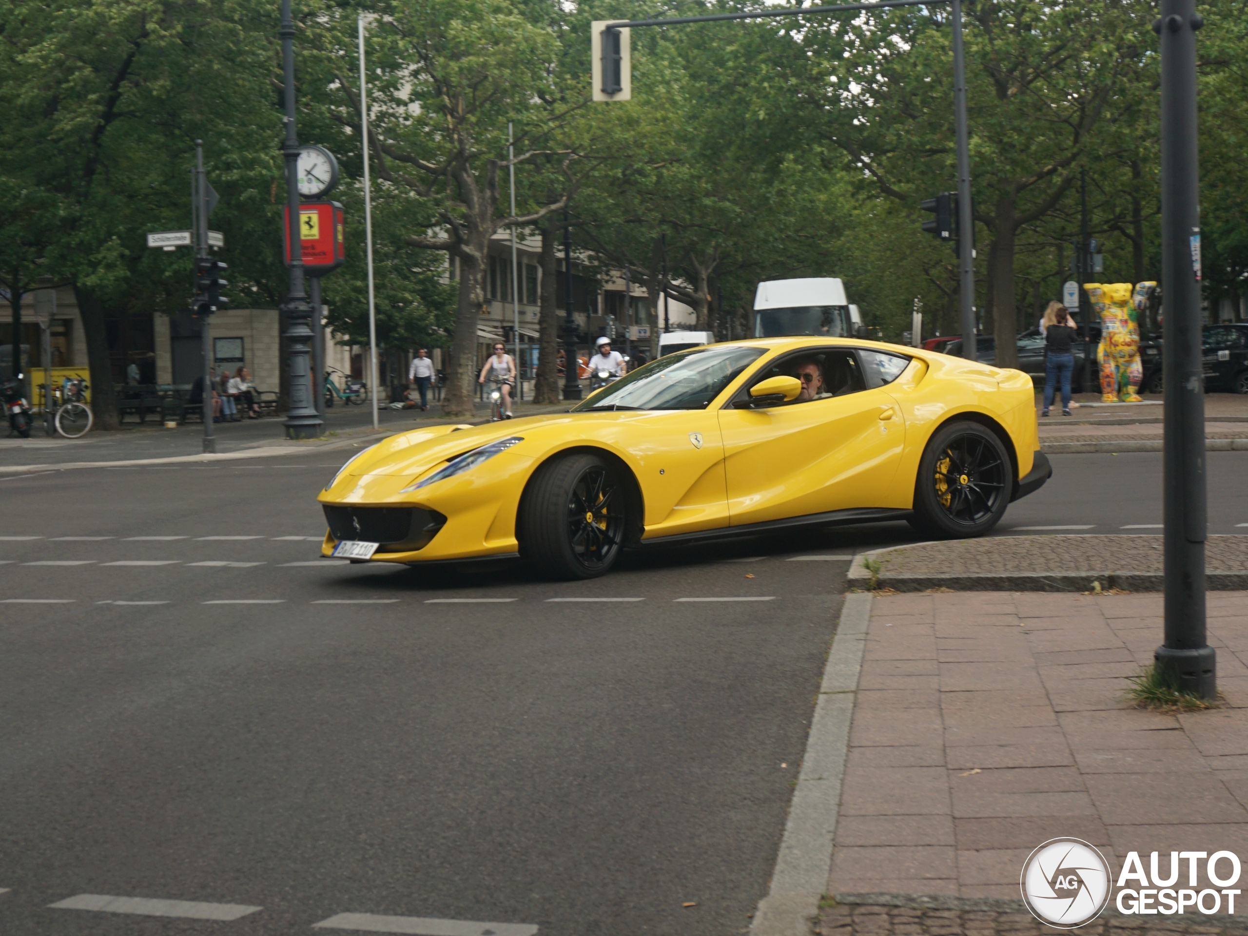 Ferrari 812 Superfast